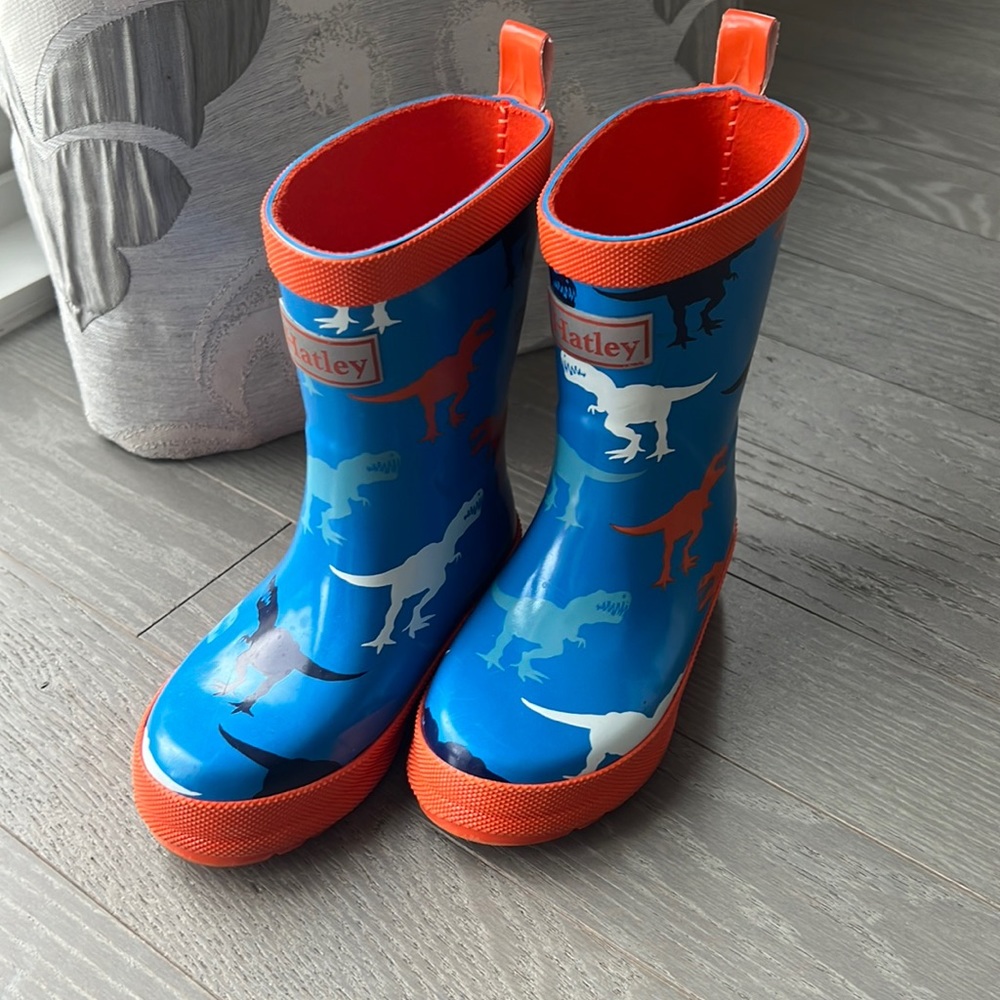Hatley rain boots kids size 9